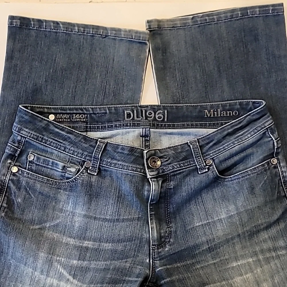 DL1961 Milano Boot Cut Jeans Low-rise - Picture 2 of 14